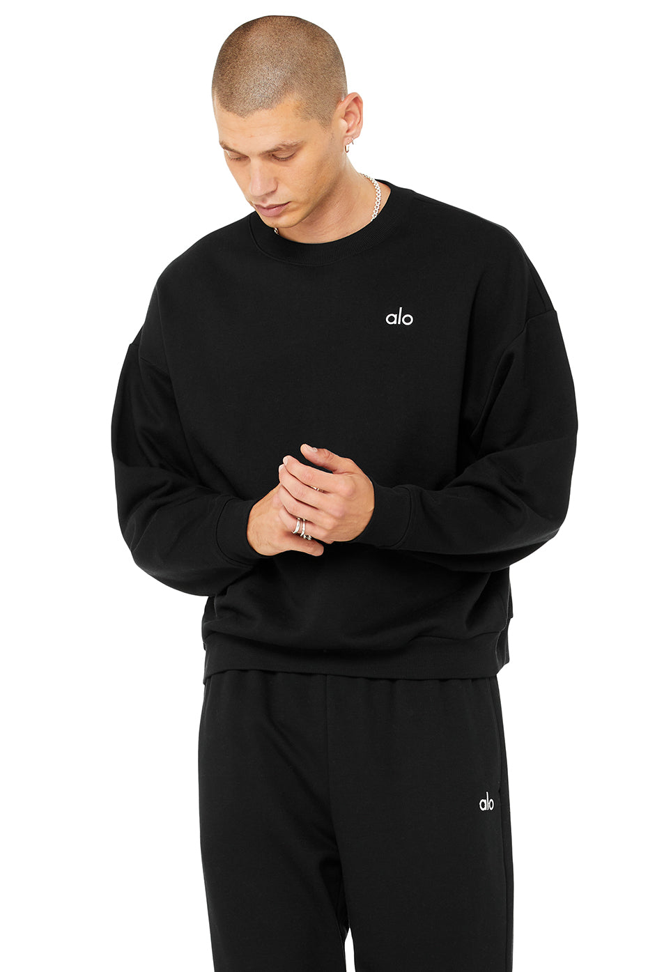 Black Men's Alo Yoga Accolade Crew Neck Pullover Sweatshirts | MDI-906285