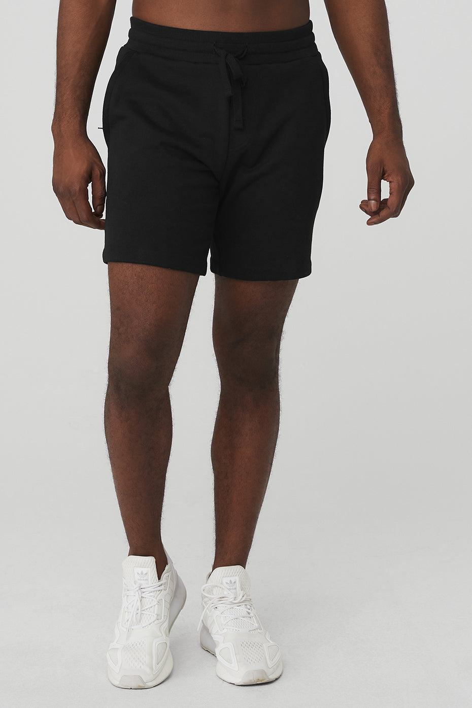 Black Men's Alo Yoga Chill Shorts | WJB-487532