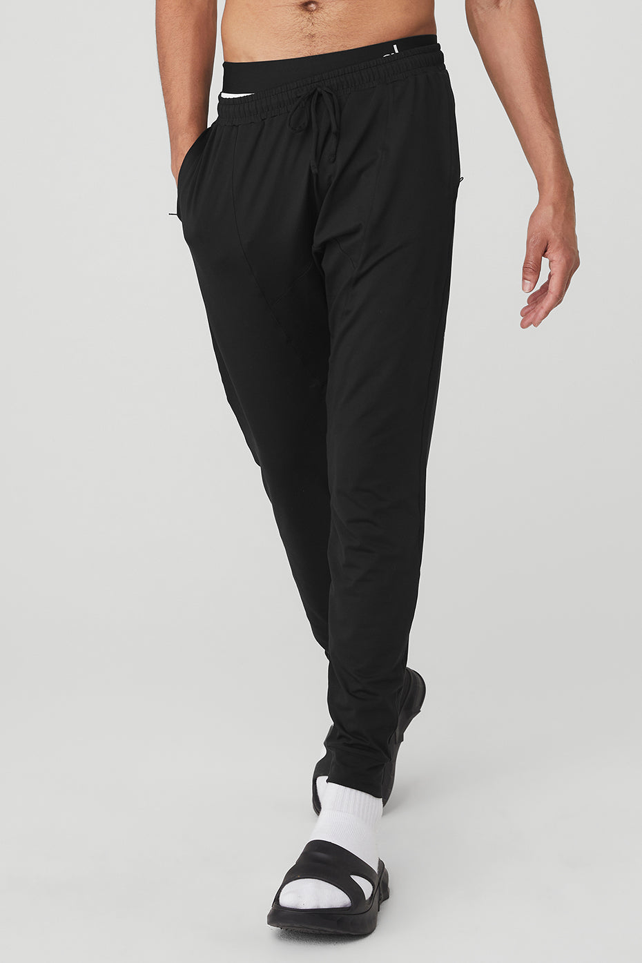 Black Men's Alo Yoga Conquer Revitalize Pants | DFK-675243