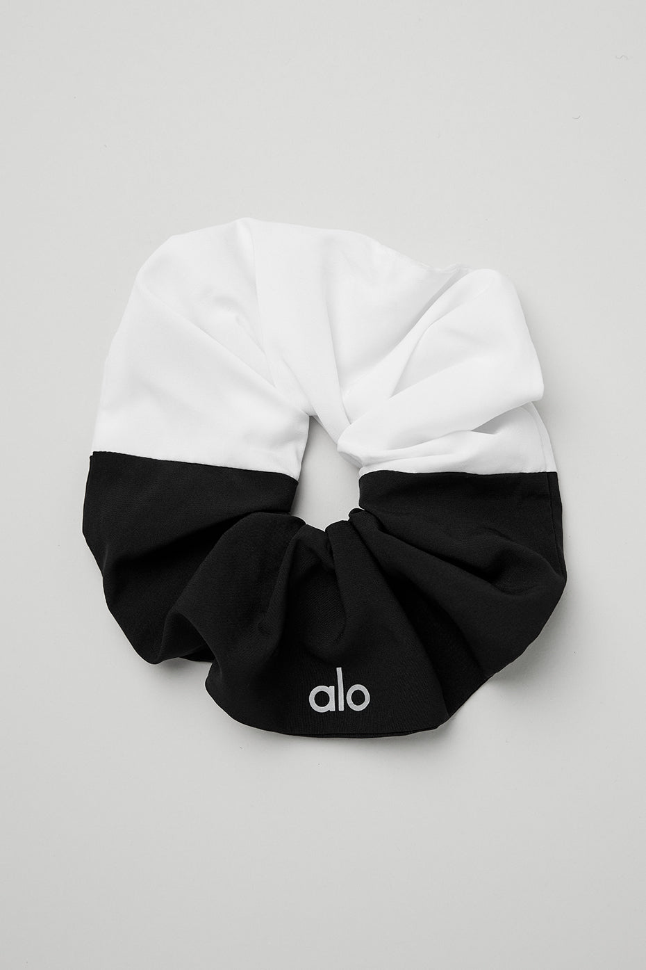 Black / White Women's Alo Yoga Oversized Scrunchie Hair Accessories | OAC-307654