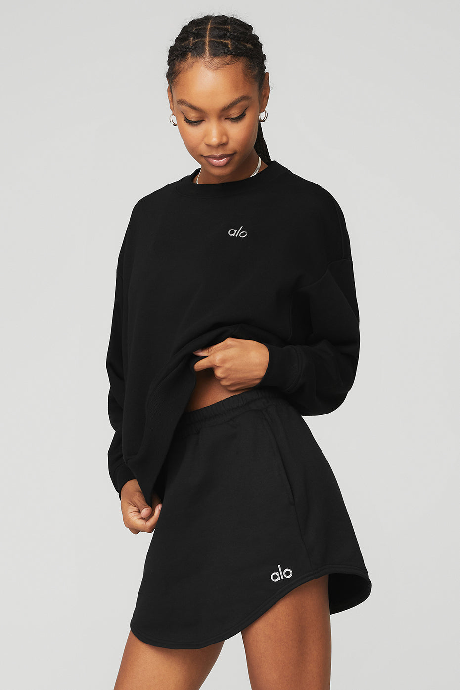 Black Women's Alo Yoga Accolade Crew Neck Pullover Sweatshirts | FKU-807139