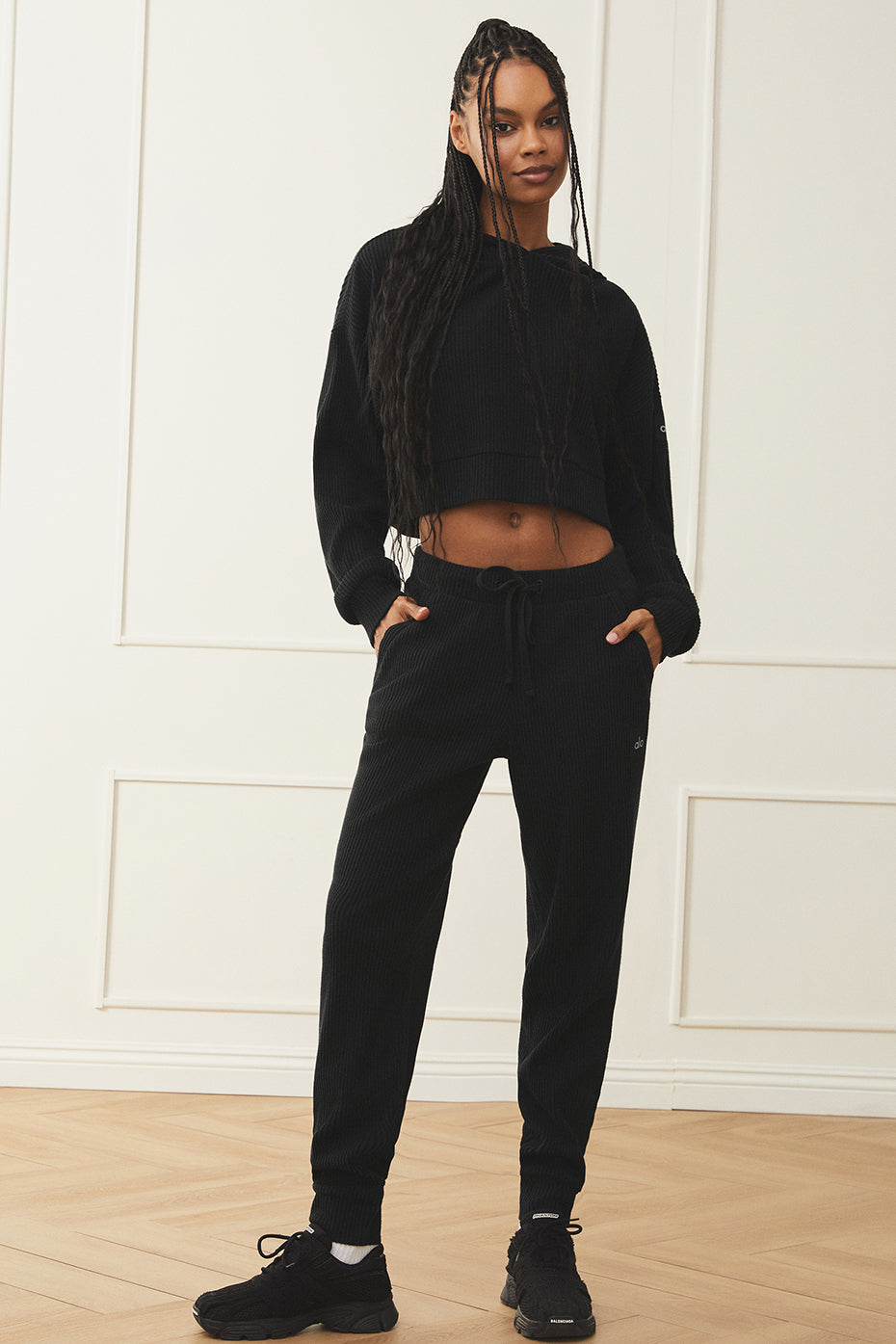 Black Women's Alo Yoga Muse Sweatpants | UEV-304695