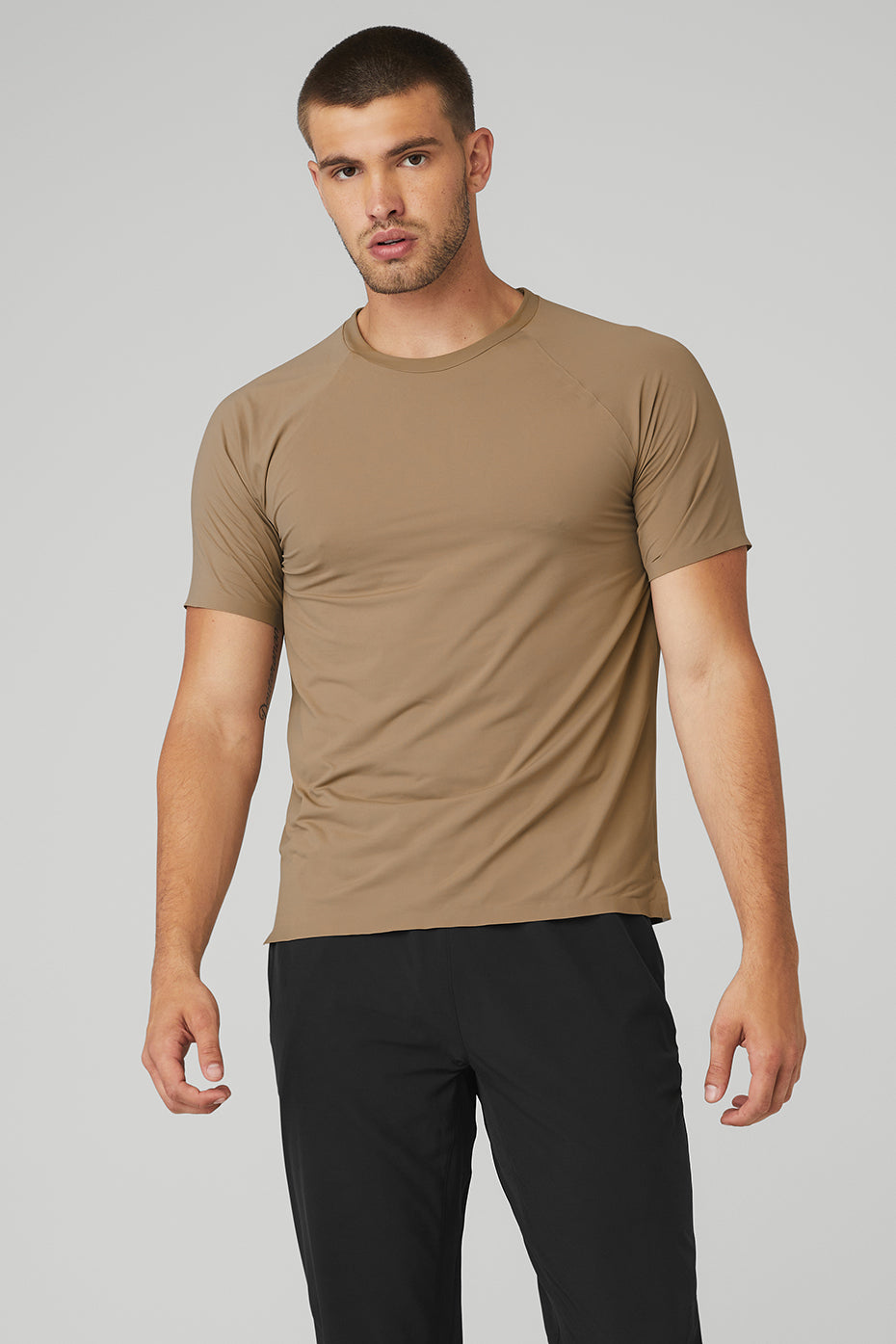 Brown Men's Alo Yoga Idol Performance Tee Short Sleeve | BQR-673402