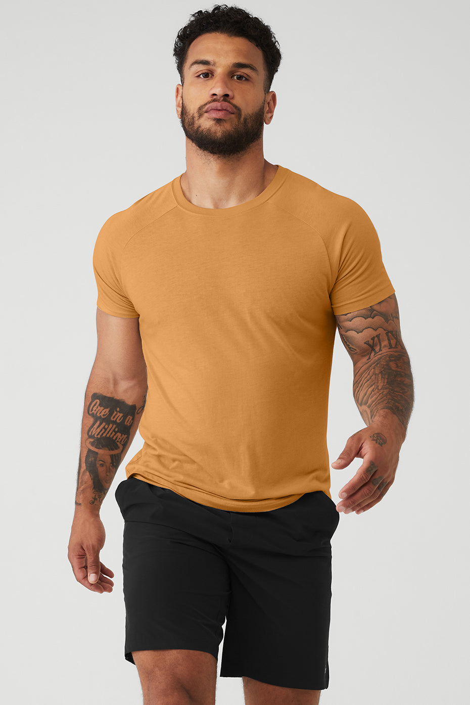 Brown Men's Alo Yoga The Triumph Crew Neck Tee Short Sleeve | PJG-109826