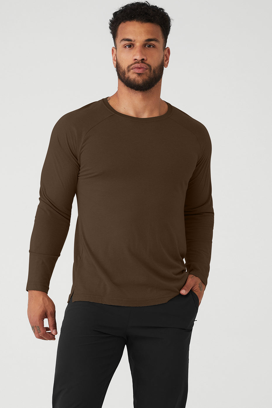 Chocolate Men's Alo Yoga Triumph Tee Long Sleeve | NYE-615297