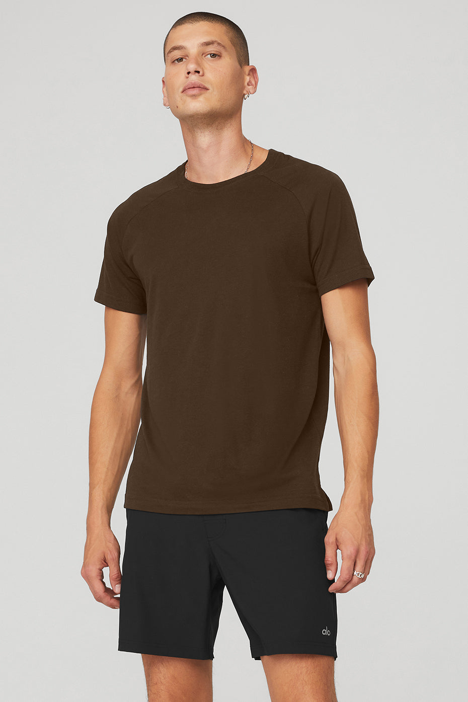 Coffee Men's Alo Yoga The Triumph Crew Neck Tee Short Sleeve | SXA-415026