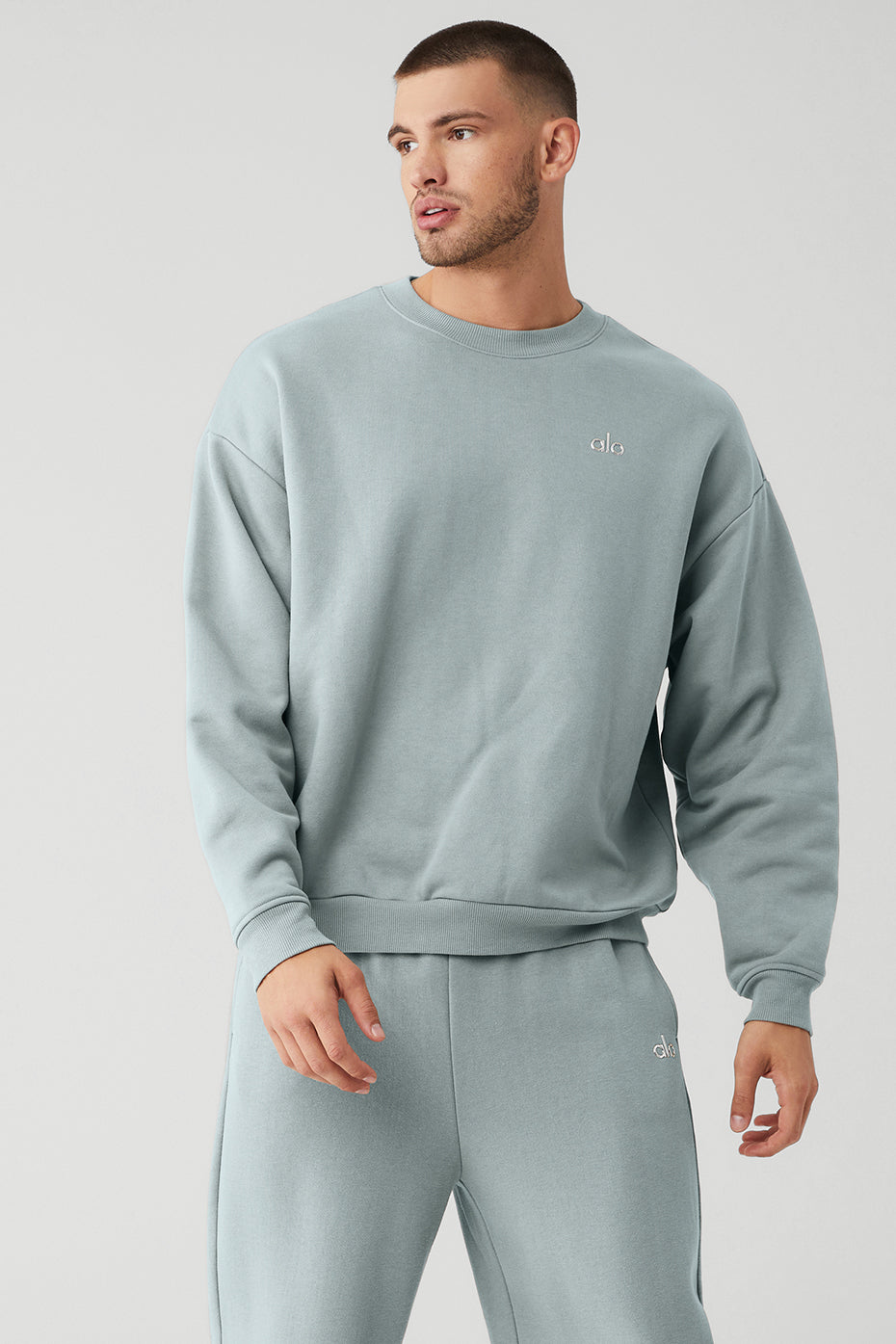 Grey Men's Alo Yoga Accolade Crew Neck Pullover Sweatshirts | WQT-360759