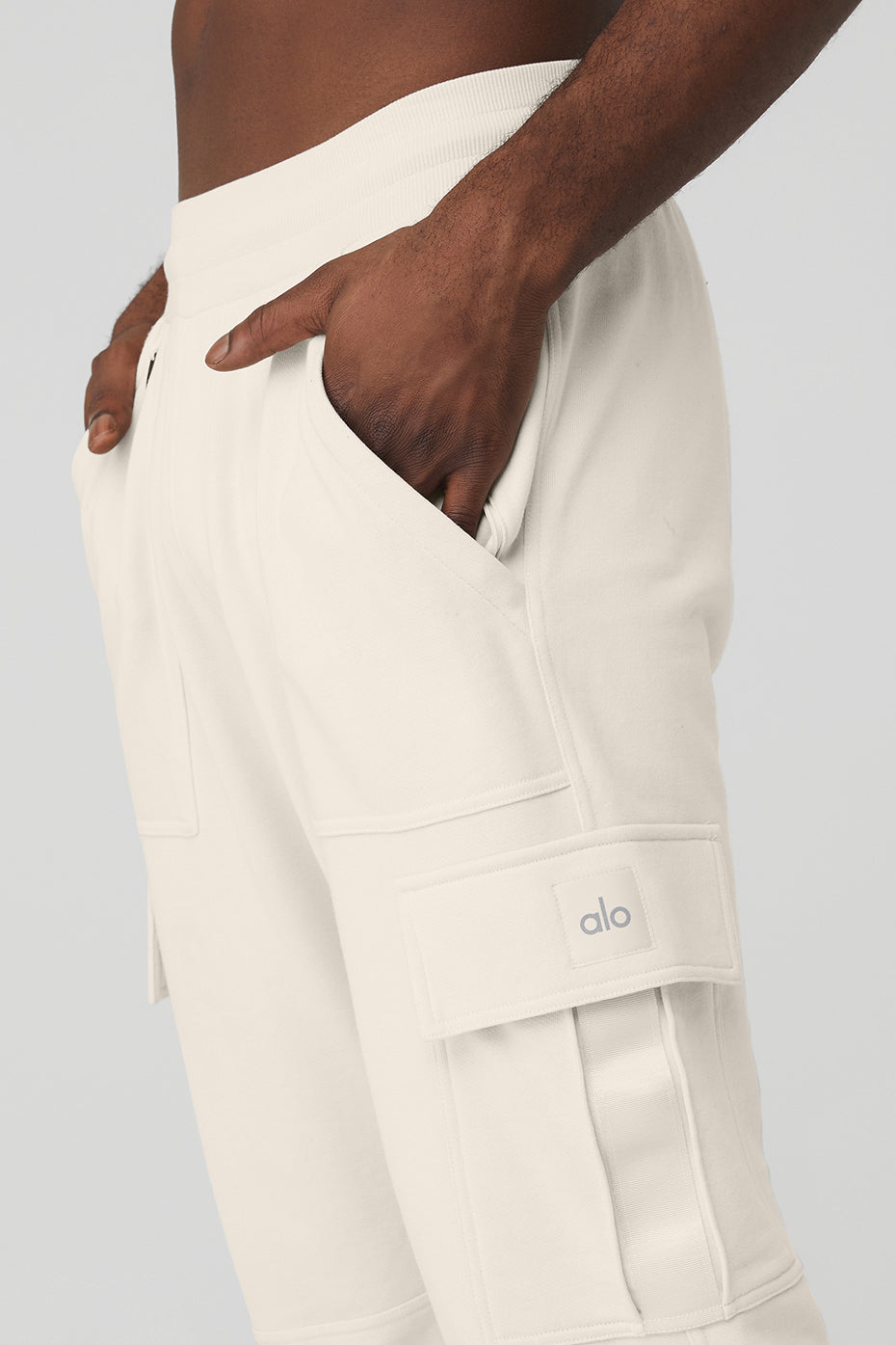 Beige Men's Alo Yoga Highline Cargo Sweatpants | YBU-642031