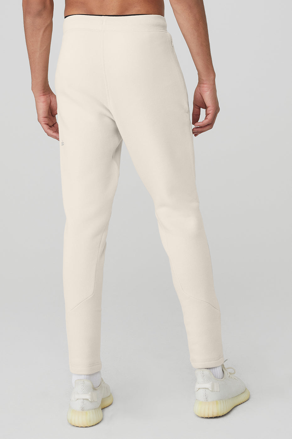 Beige Men's Alo Yoga The Triumph Sweatpants | PRG-843692