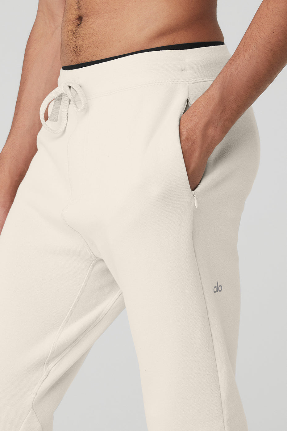 Beige Men's Alo Yoga The Triumph Sweatpants | PRG-843692