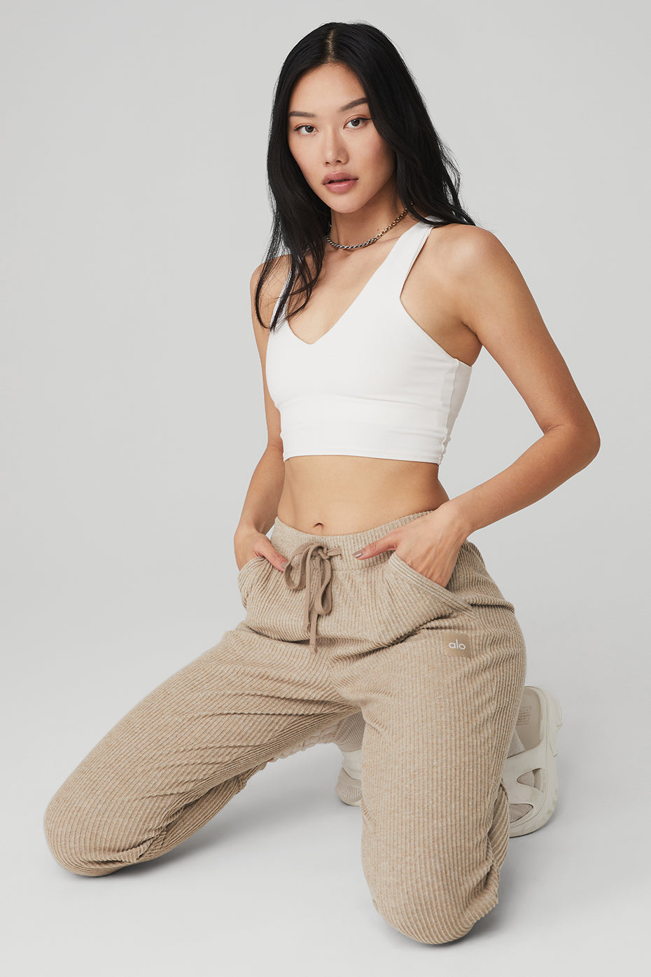 Beige Women's Alo Yoga Muse Sweatpants | XFT-572839