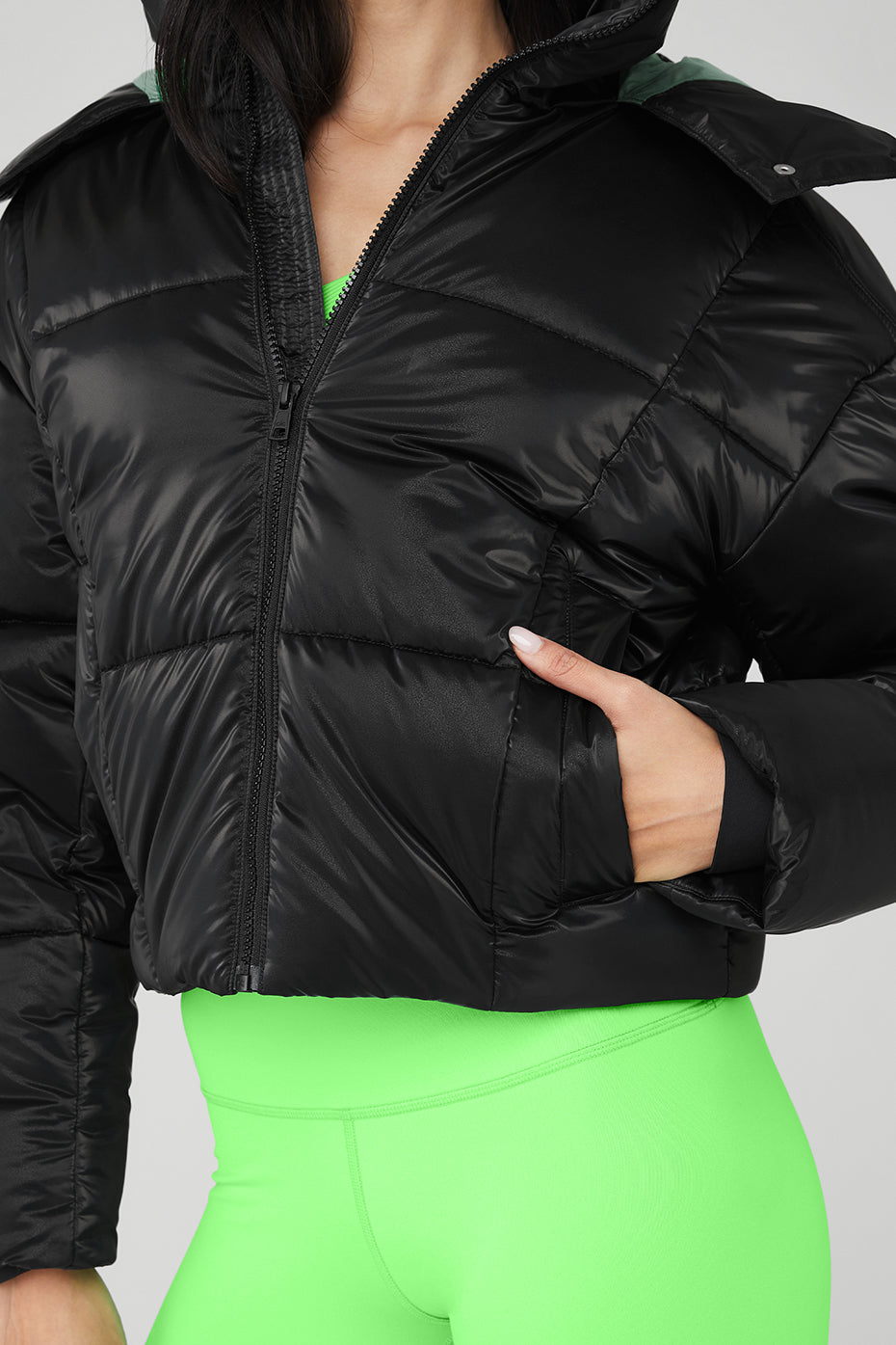 Black / Green Women's Alo Yoga Pearlized Pristine Puffer Jackets | QJT-583109