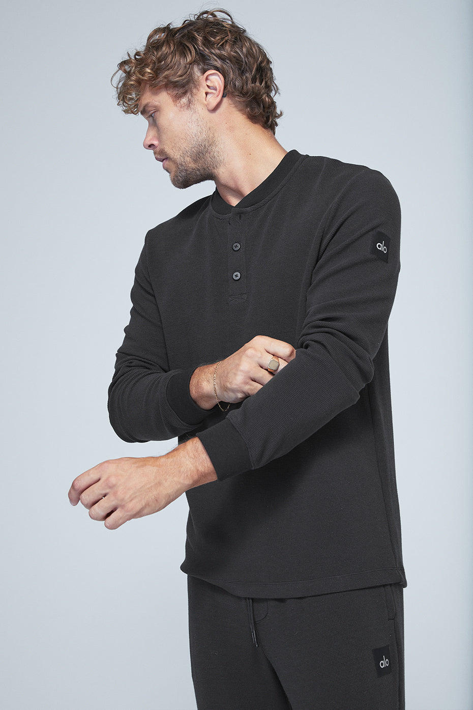 Black Men's Alo Yoga Micro Waffle Fast Break Henley Long Sleeve | UED-427896