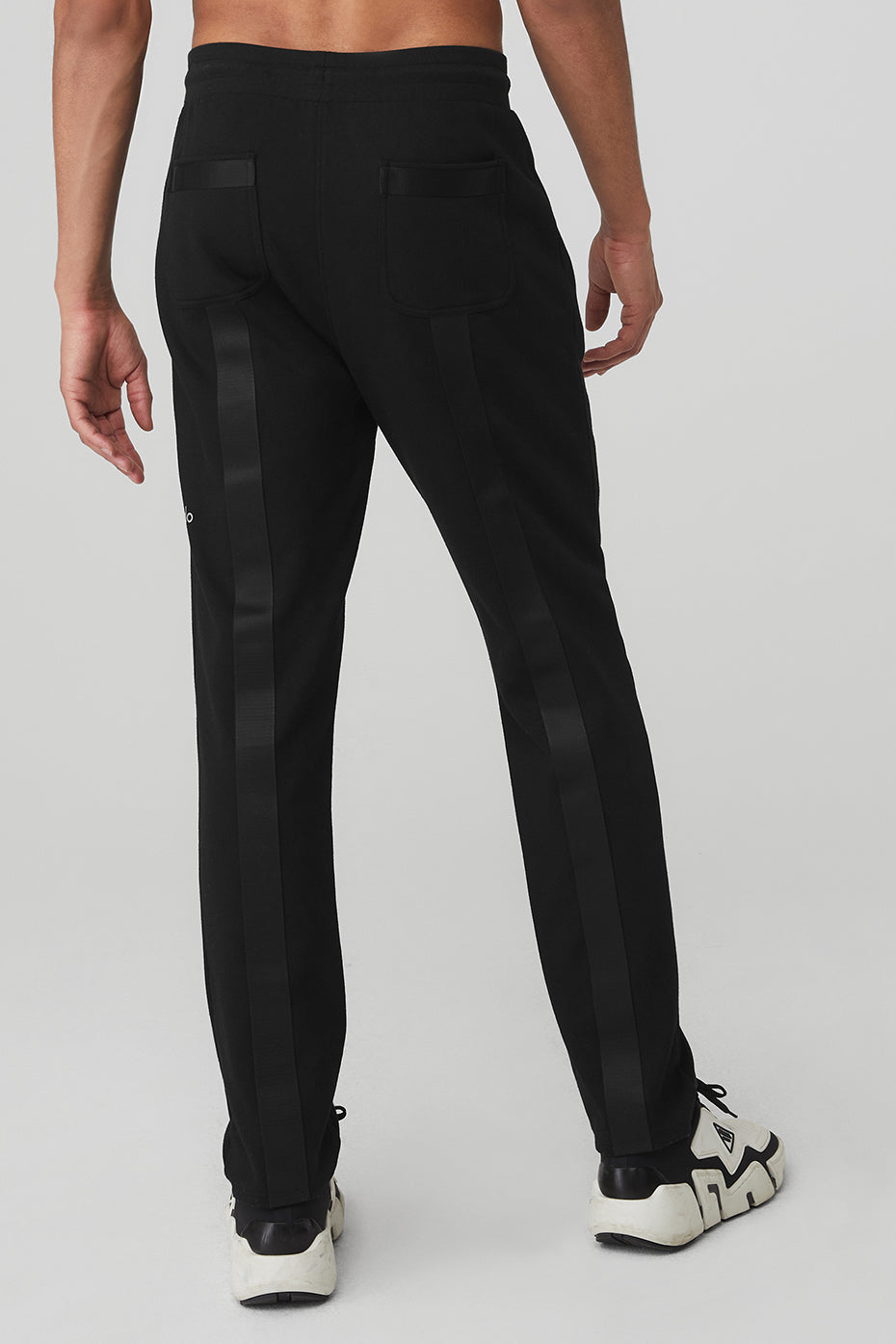 Black Men's Alo Yoga Nomadic Sweatpants | NZU-032679