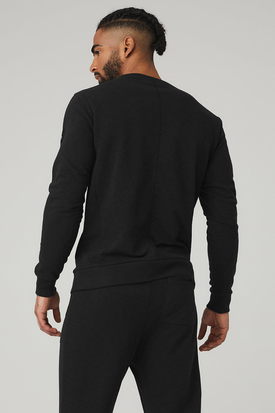 Black Men's Alo Yoga Qualifier Crewneck Sweatshirts | MIS-143870