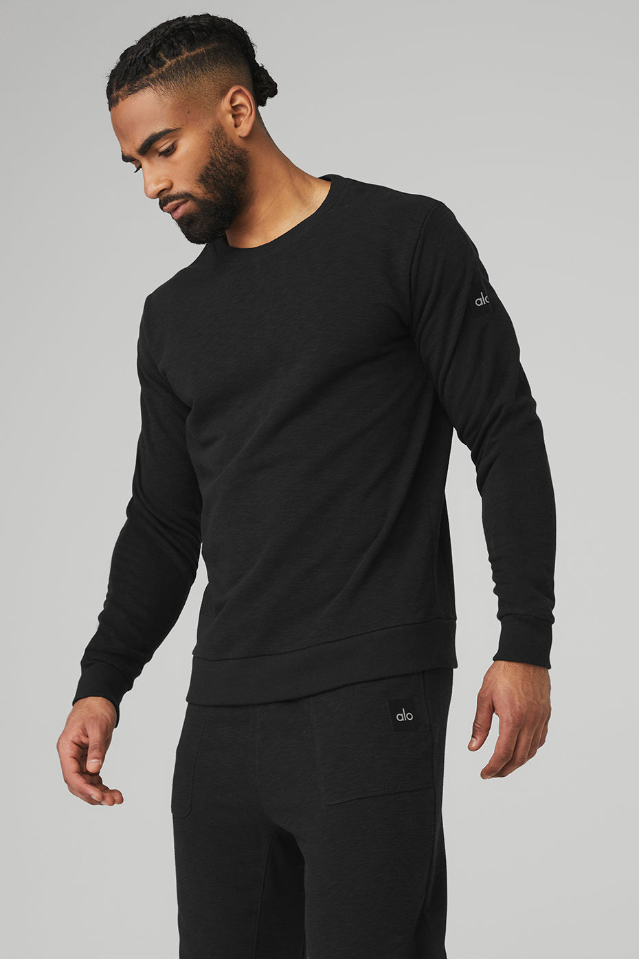 Black Men's Alo Yoga Qualifier Crewneck Sweatshirts | MIS-143870