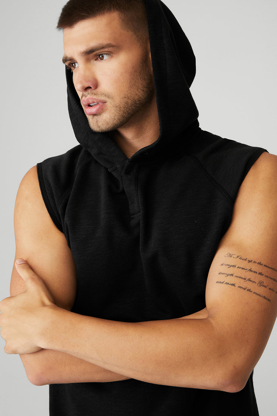 Black Men's Alo Yoga Qualifier Sleeveless Hoodie | FQN-756109