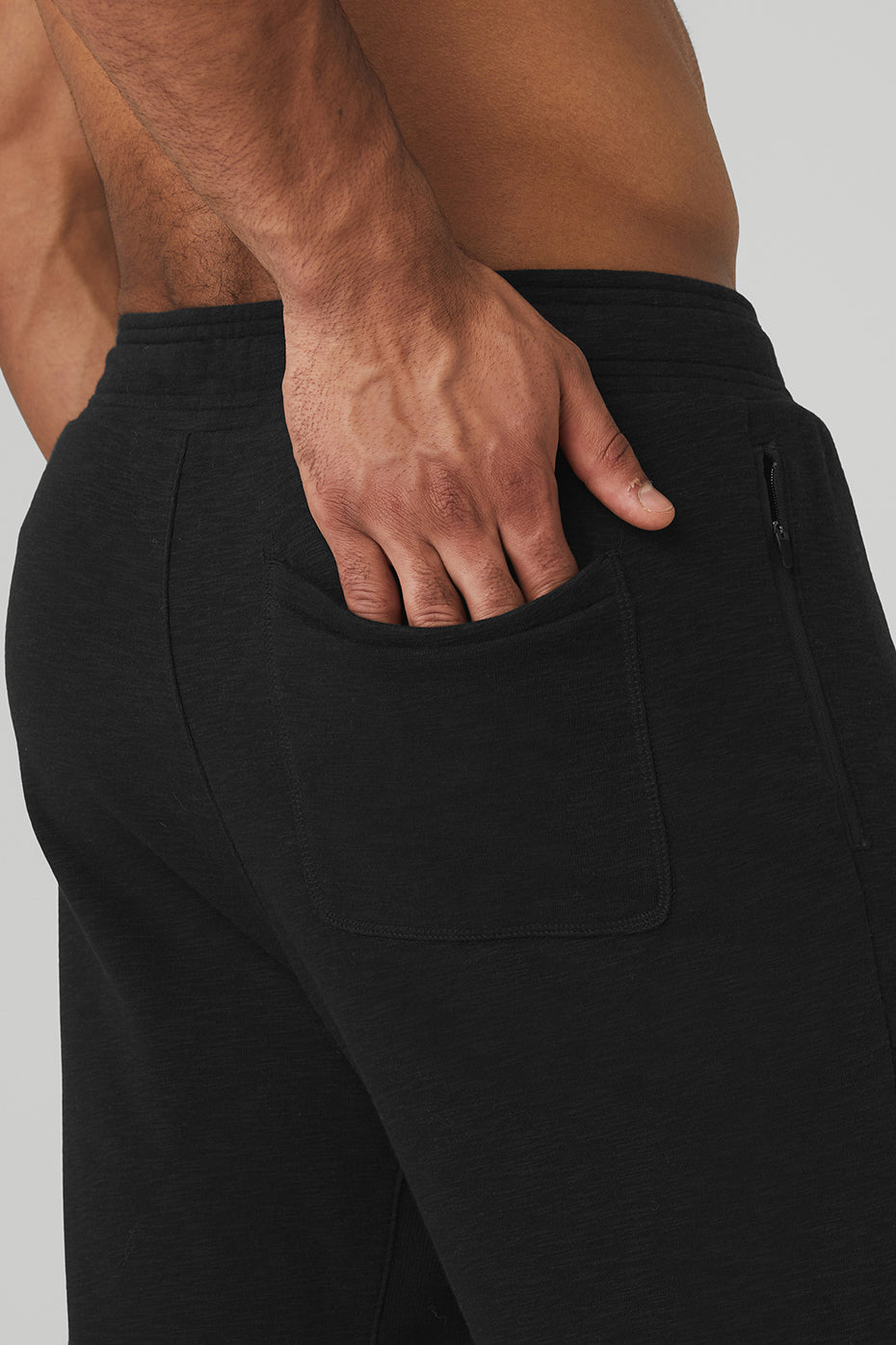 Black Men's Alo Yoga The Qualifier Pants | RNV-294835