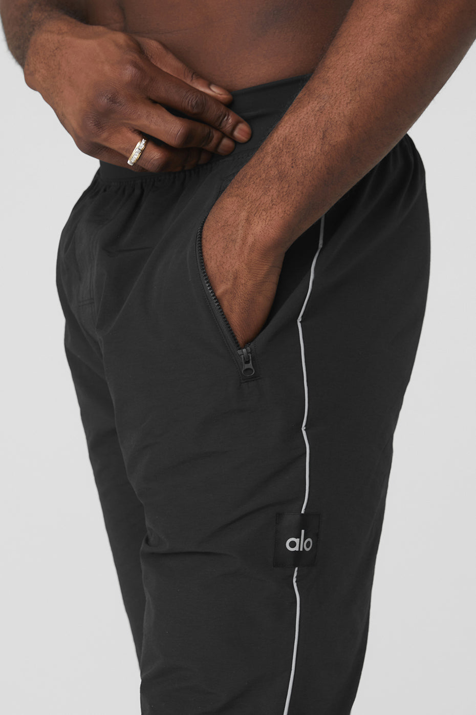 Black Men's Alo Yoga Torrent Track Sweatpants | GYC-584627