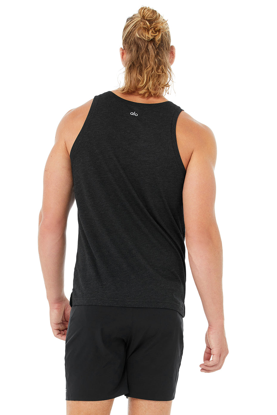 Black Men's Alo Yoga Triumph Tanks | IGO-273801