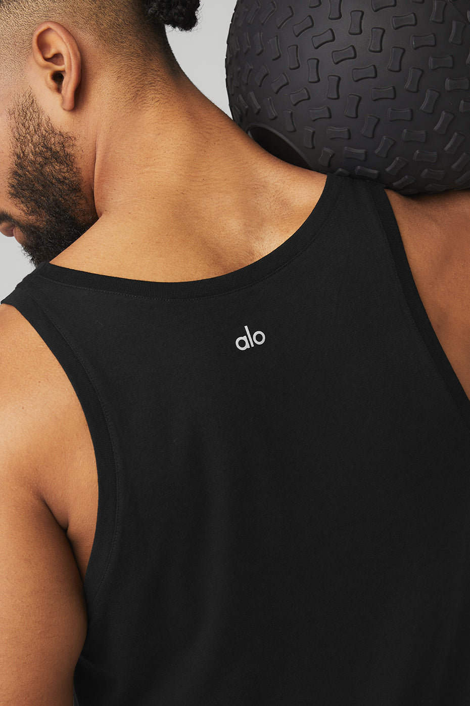 Black Men's Alo Yoga Triumph Tanks | IRV-607952