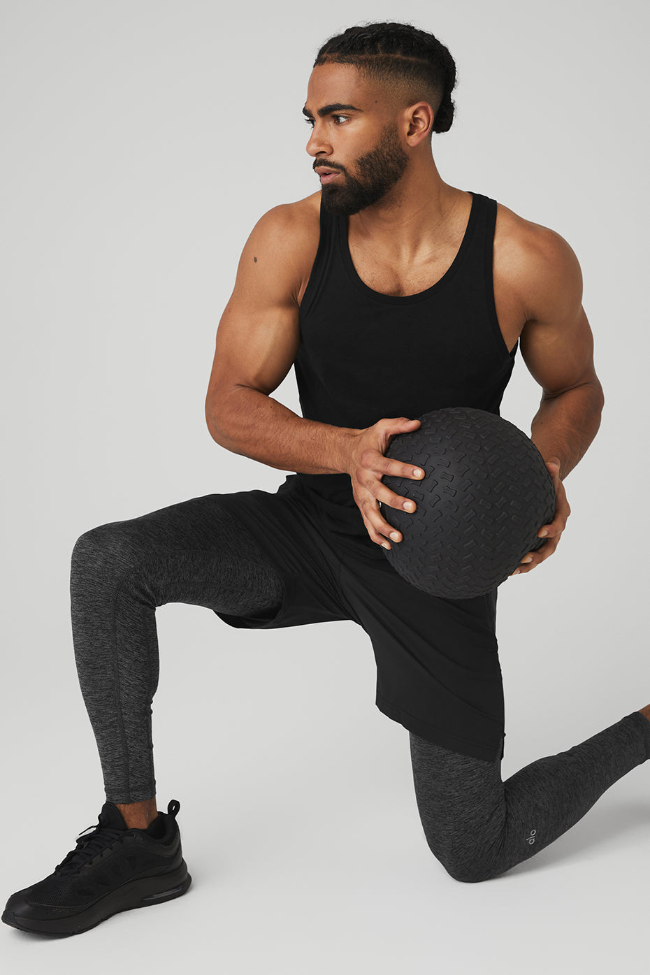 Black Men's Alo Yoga Triumph Tanks | IRV-607952