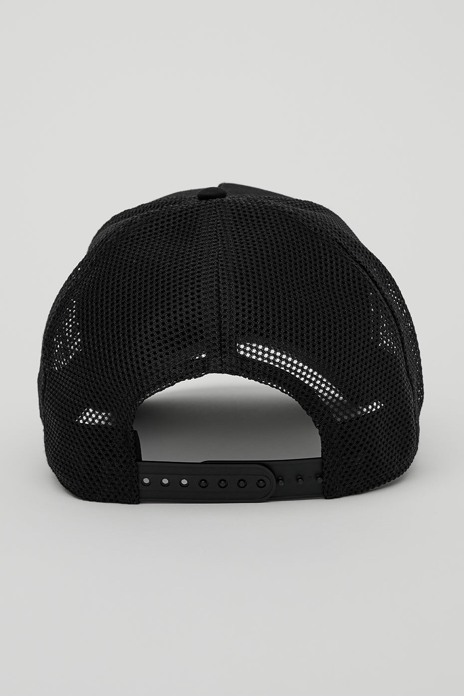 Black Unisex Alo Yoga District Trucker Hats | GRF-624831