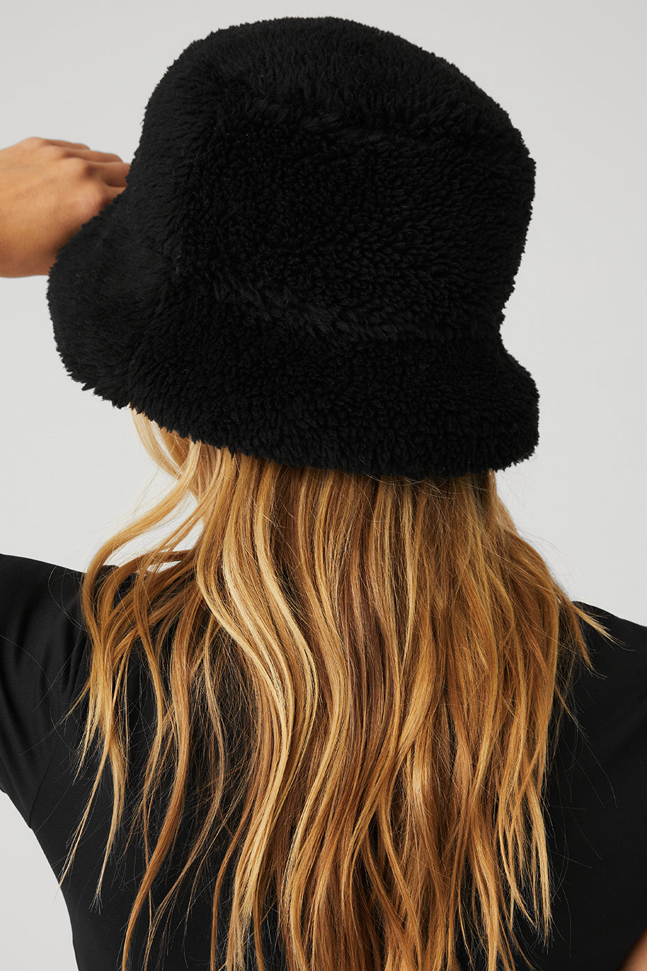 Black Unisex Alo Yoga Foxy Sherpa Bucket Hats | WJB-496735