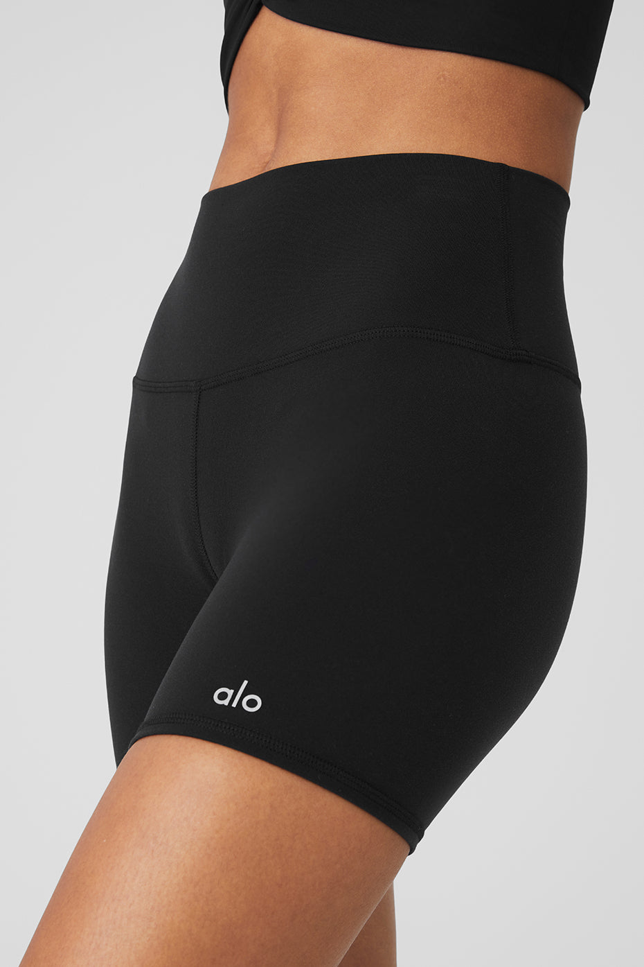 Black Women's Alo Yoga 5