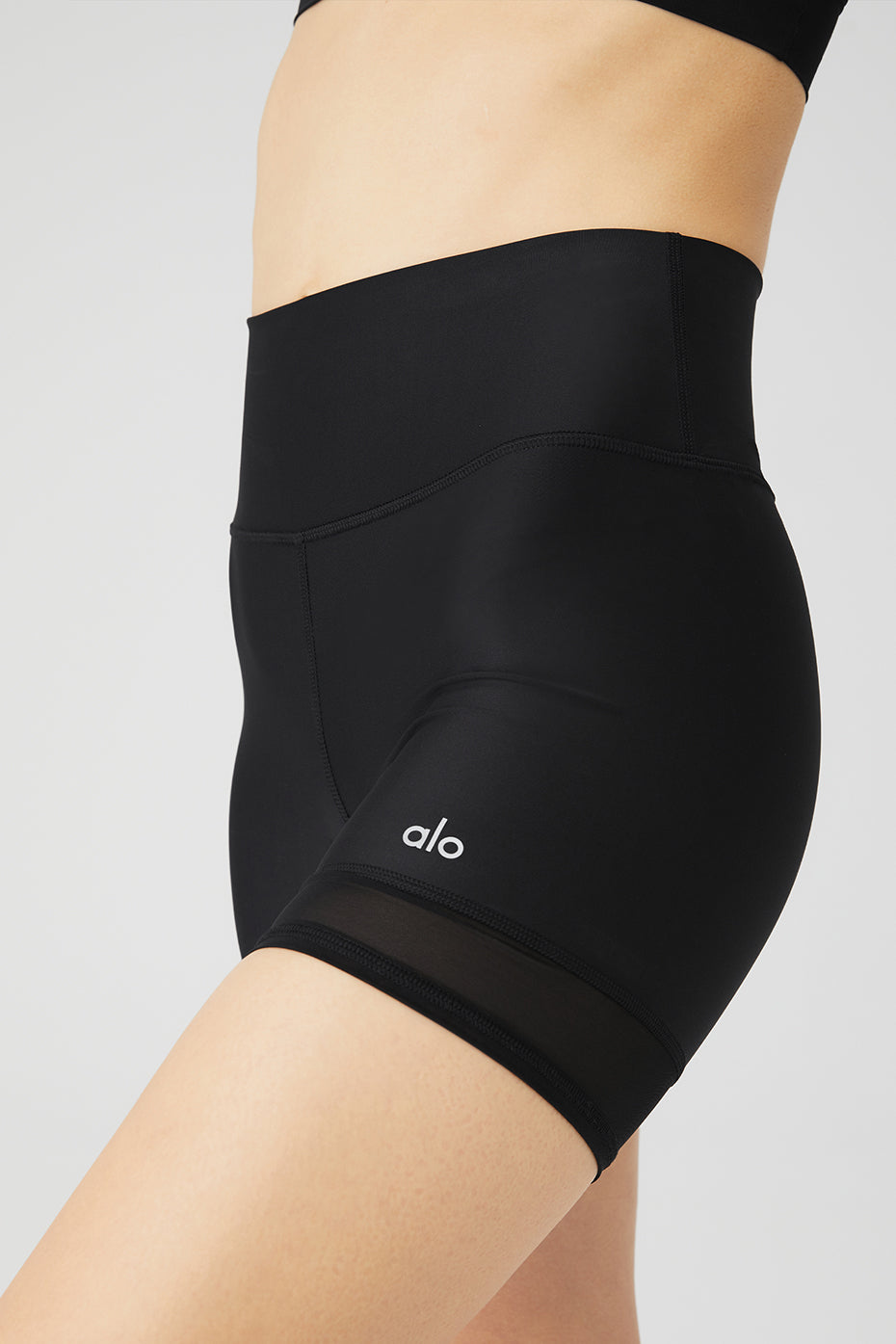 Black Women's Alo Yoga 5