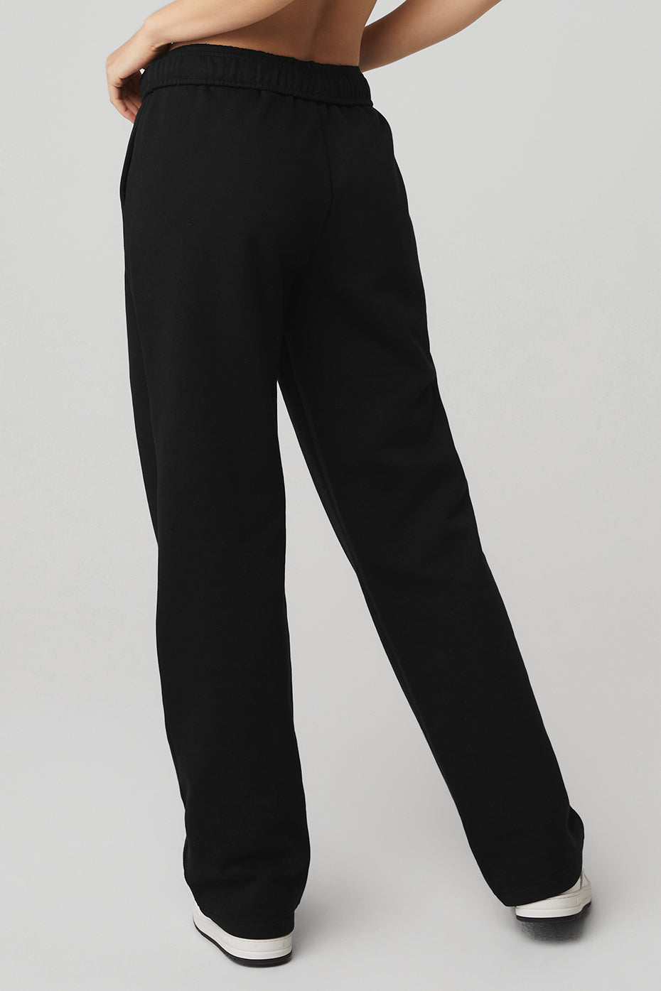 Black Women's Alo Yoga Accolade Straight Leg Sweatpants | LZV-865473