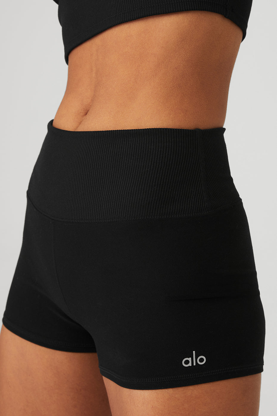 Black Women's Alo Yoga Alosoft Aura Shorts | TFQ-639154