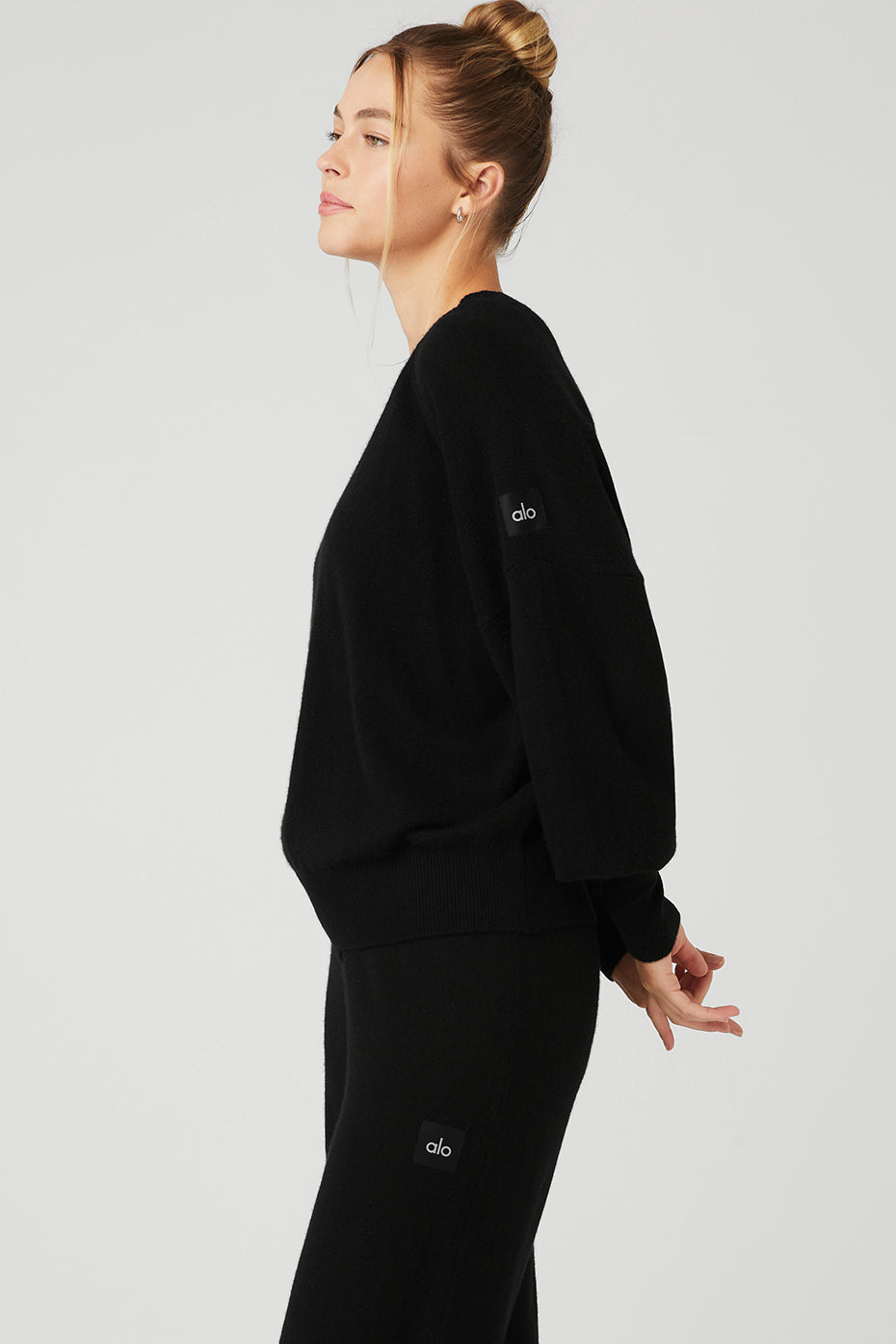 Black Women's Alo Yoga Cashmere Jet Set Crew Sweatshirts | FJV-749385