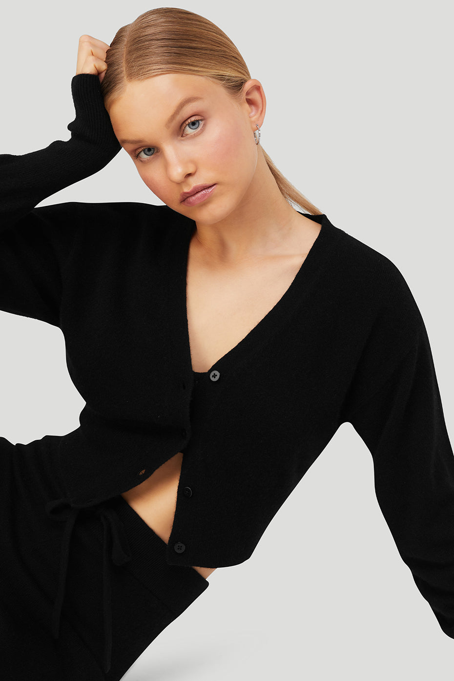 Black Women's Alo Yoga Cashmere Jet Set Cardigan Sweatshirts | NZR-609251