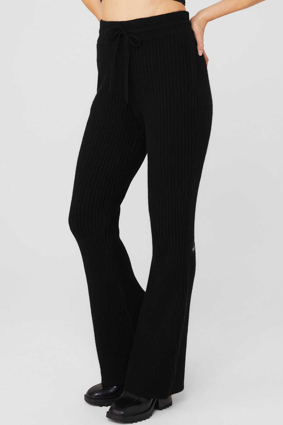 Black Women's Alo Yoga Cashmere Ribbed High-Waist Winter Dream Flare Sweatpants | KBN-701863