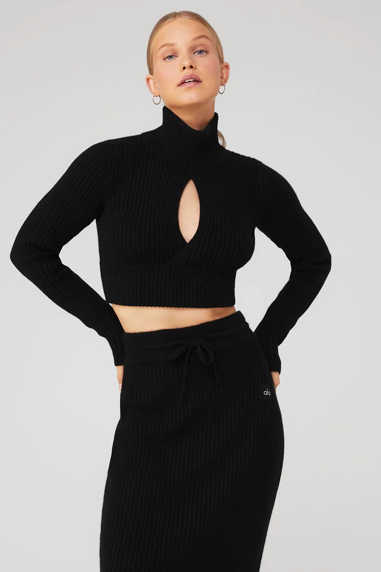 Black Women's Alo Yoga Cashmere Ribbed Winter Dream Cropped Turtleneck Long Sleeve | WOJ-153062