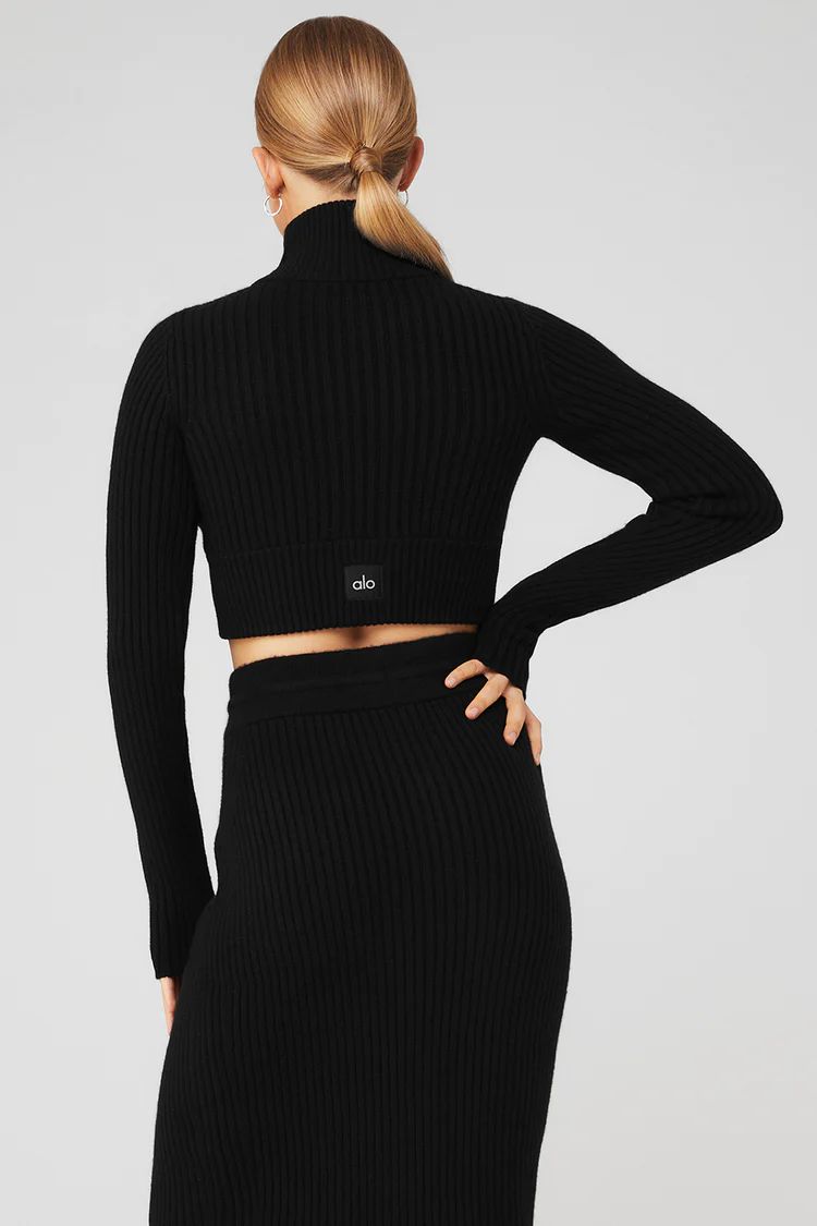 Black Women's Alo Yoga Cashmere Ribbed Winter Dream Cropped Turtleneck Long Sleeve | WOJ-153062