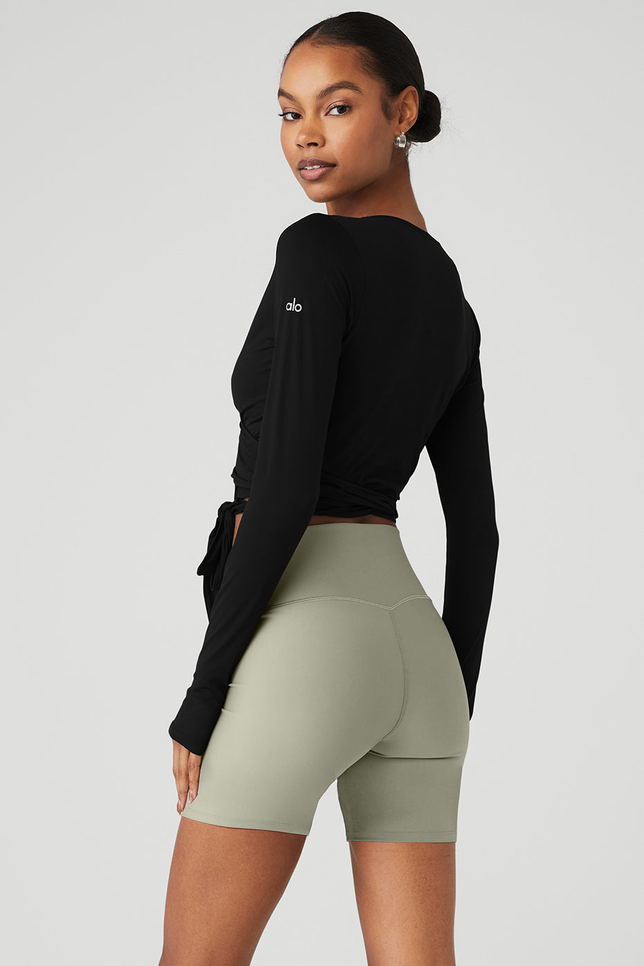 Black Women's Alo Yoga Cropped Escalate Wrap Long Sleeve | JOM-247610