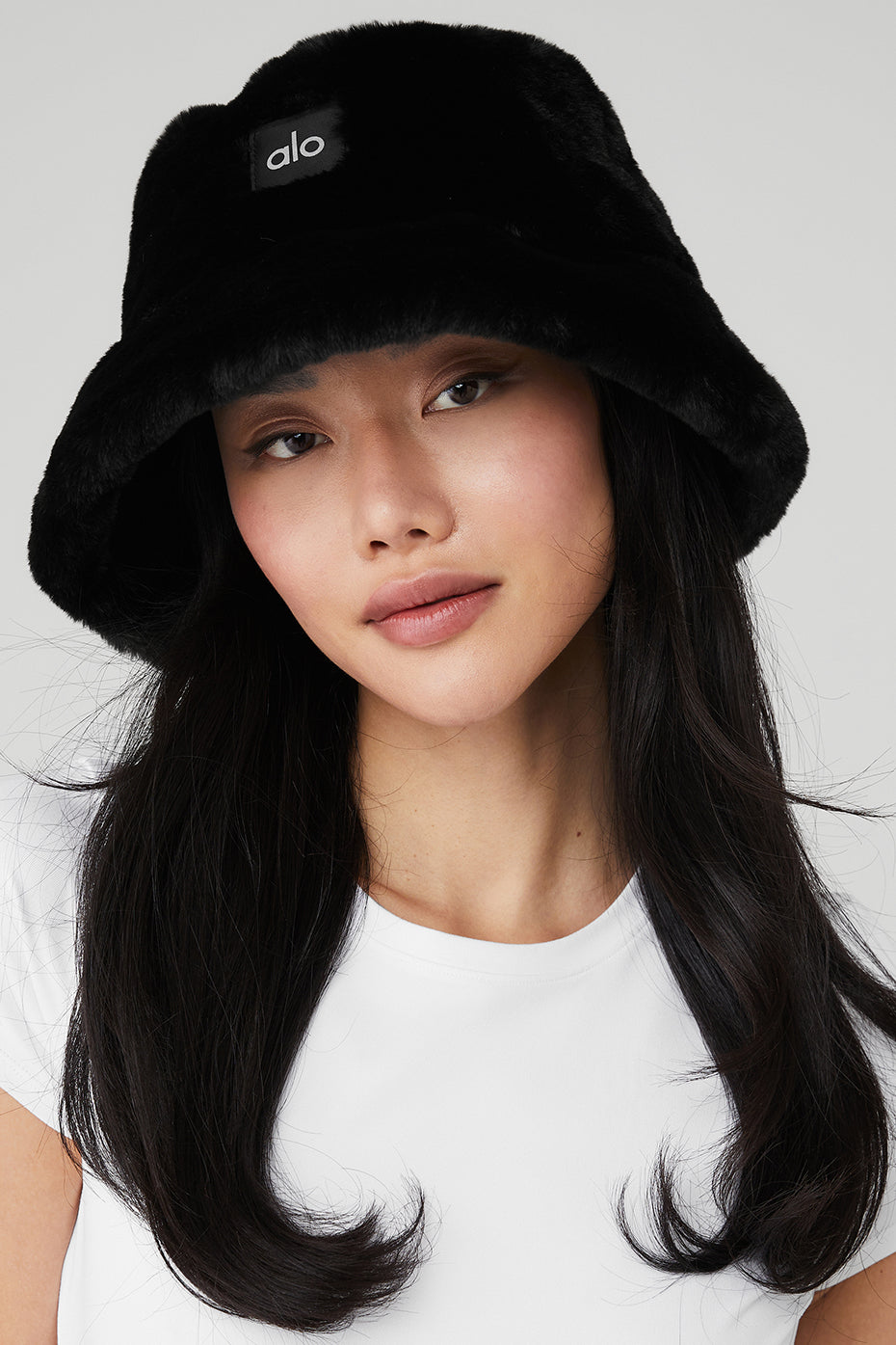 Black Women's Alo Yoga Faux Fur Bucket Hats | HES-648910