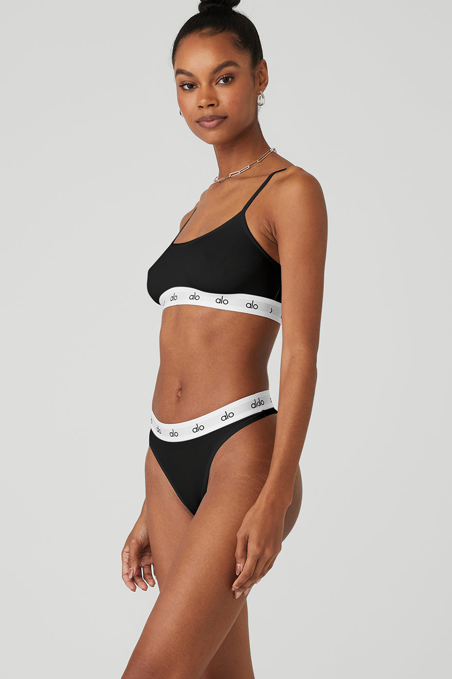 Black Women's Alo Yoga Icon Cami Bras | MRG-712840