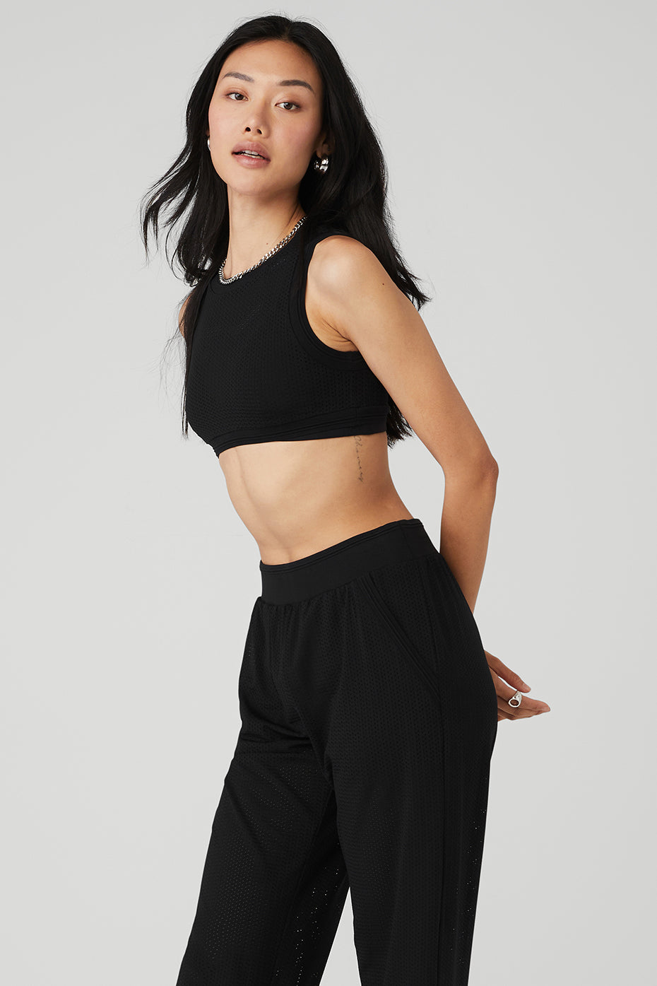 Black Women's Alo Yoga Mesh All-Star Tanks | PGE-360142