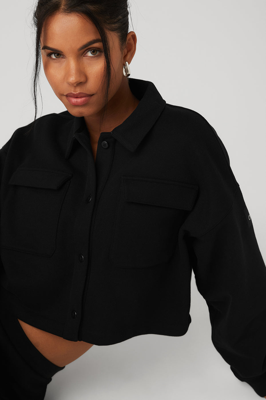 Black Women's Alo Yoga Renown Cropped Button-Up Pullover Long Sleeve | GVB-241598