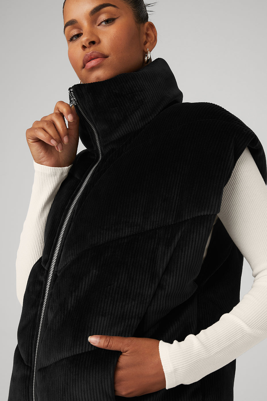 Black Women's Alo Yoga Ribbed Velour Mountain Side Puffer Vest Jackets | WPN-172394