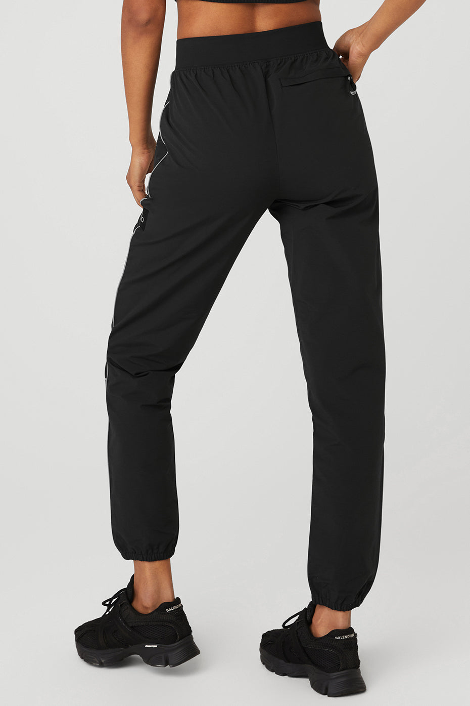 Black Women's Alo Yoga Torrent Track Sweatpants | ZVG-192803