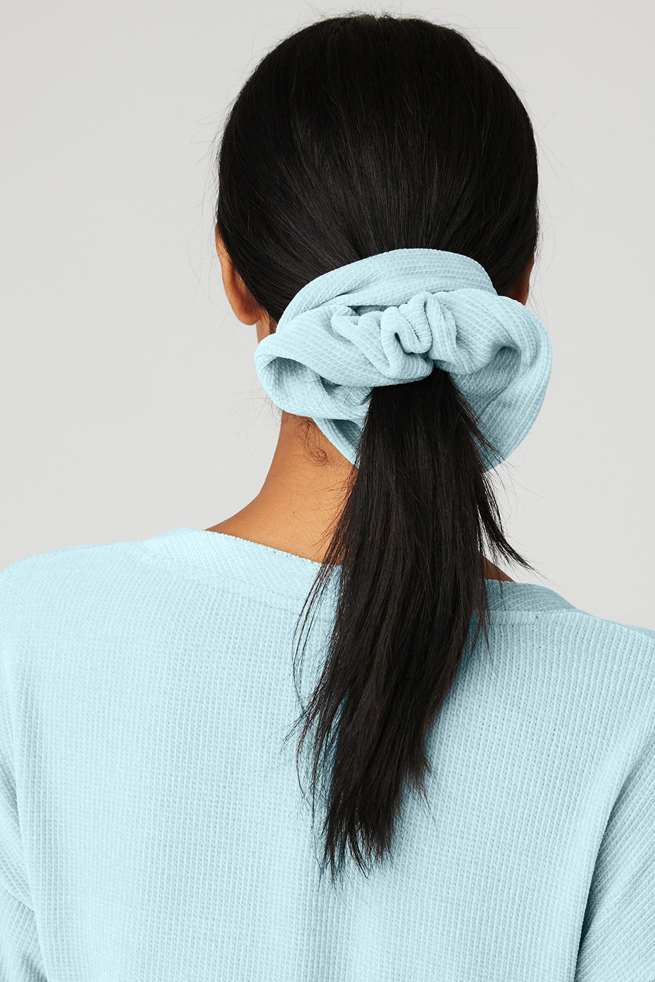 Blue Women's Alo Yoga Chenille Oversized Scrunchie Hair Accessories | TNV-091673