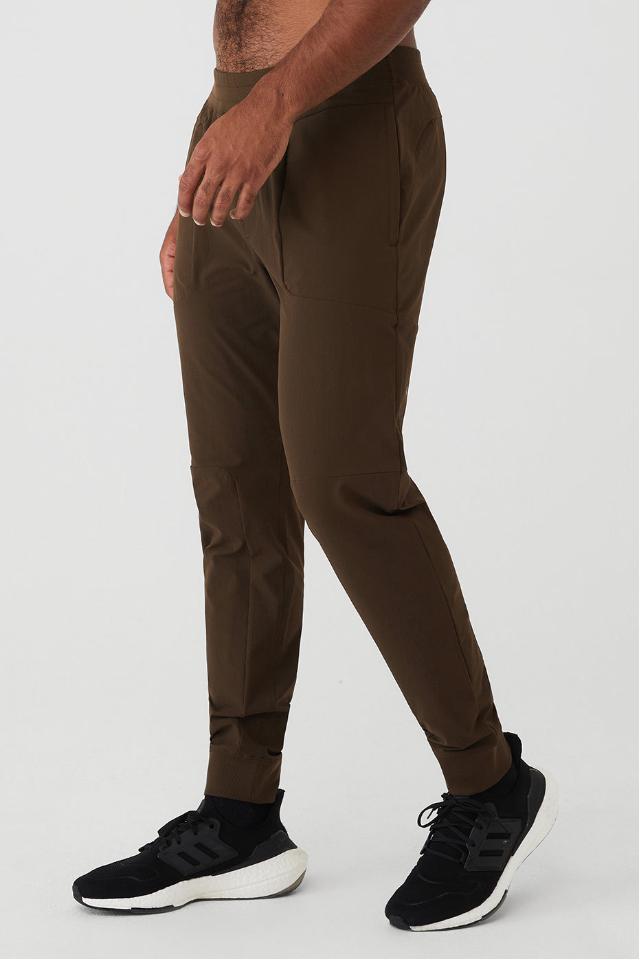 Chocolate Men's Alo Yoga Co-Op Pants | YSZ-248093