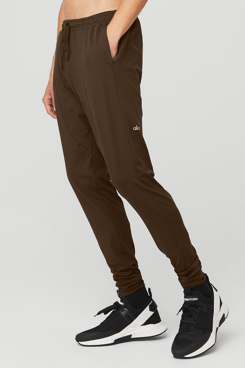 Chocolate Men's Alo Yoga Conquer Revitalize Pants | QWS-239854