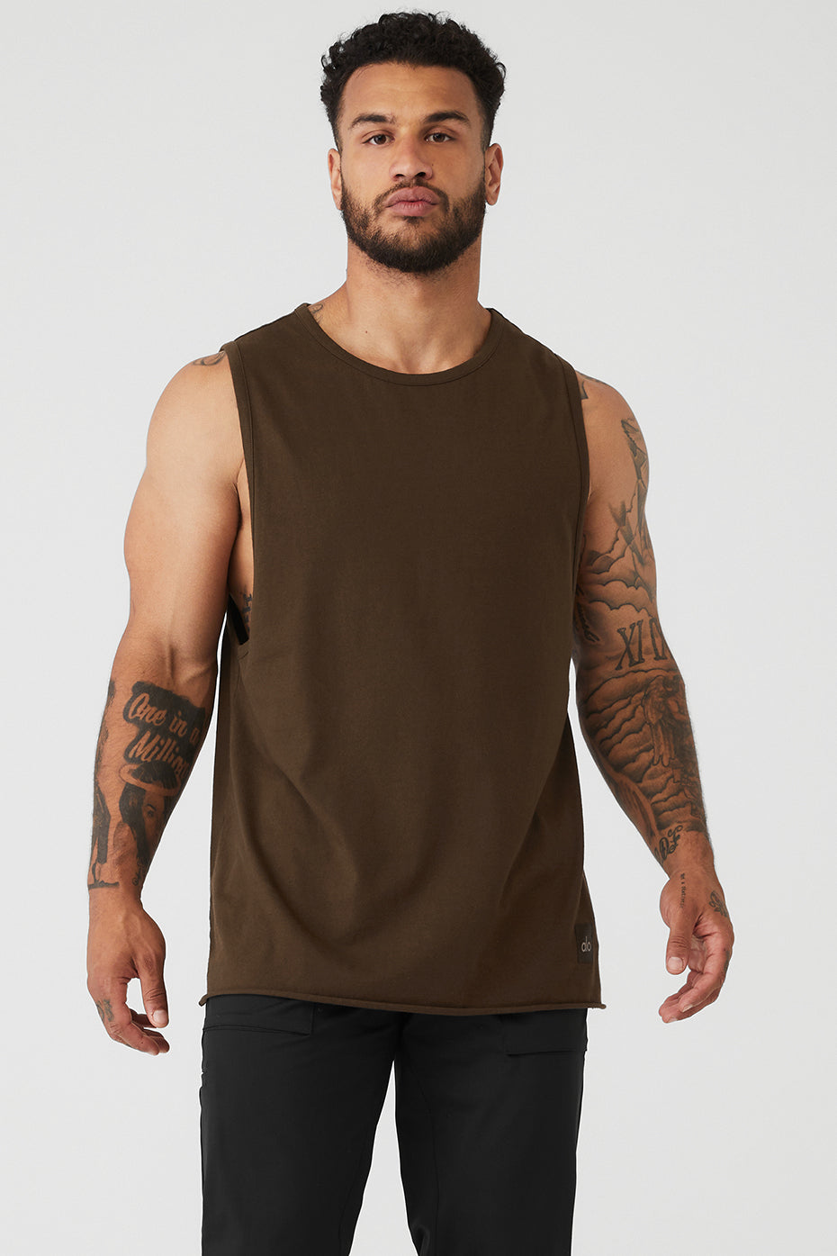 Chocolate Men\'s Alo Yoga Society Tanks | EIA-610548