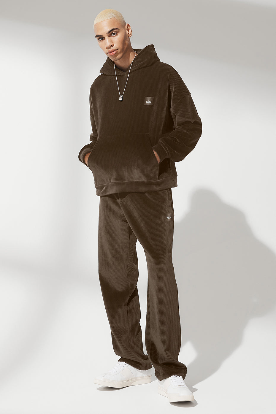 Chocolate Men's Alo Yoga Velour Baller Hoodie | DSG-256187