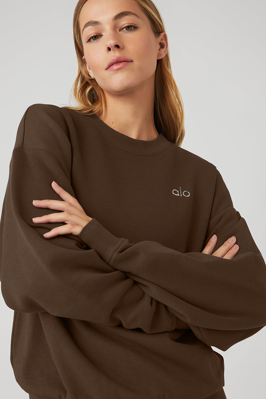 Chocolate Women's Alo Yoga Accolade Crew Neck Pullover Sweatshirts | BAJ-067238